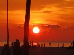 -Sunset Bar(丹绒亚路香格里拉店)