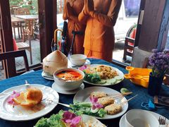-Dash Teak House