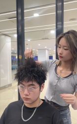 -V+SALON造型