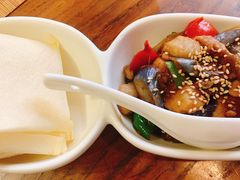 芋奶地三鲜包皮饼-五观堂素食(新华路店)