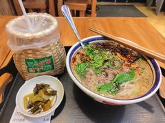 -云阿蛮云南生烫牛肉米线(奉贤路店)