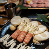 没那么多人排队，一去我们就有座