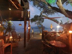 -城墙外BAR