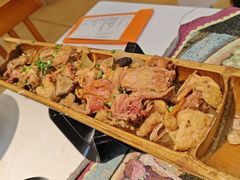 -刘姐啤酒鱼民族演艺餐厅(西街总店)