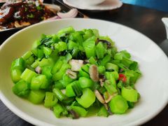 手捏菜炒蘑菇-柒园·三十年创意杭帮菜(龙湖滨江天街店)