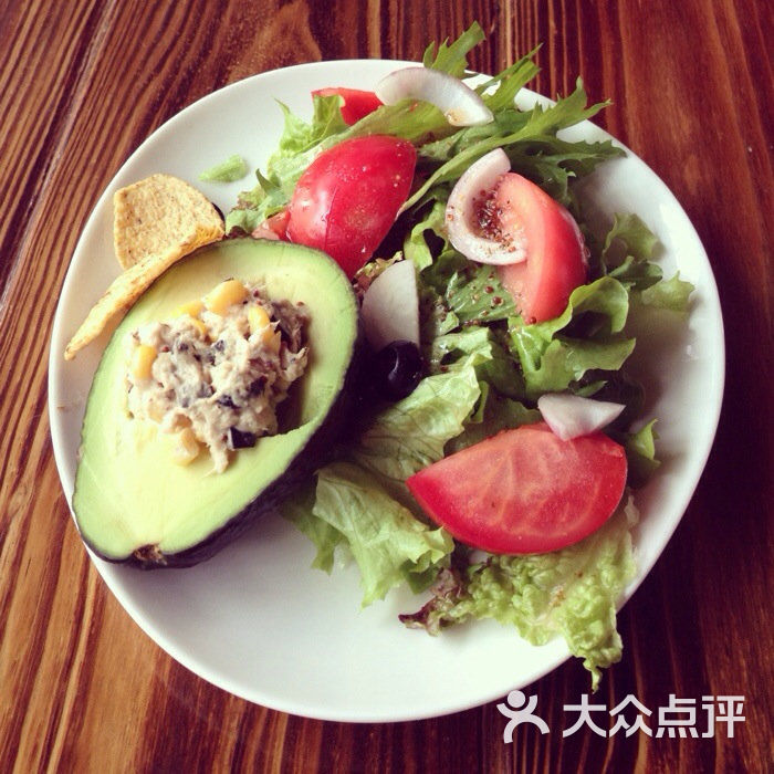 牛油果金枪鱼沙拉
