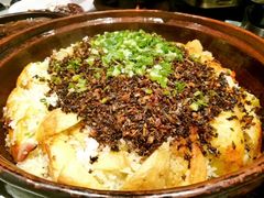-帅巴人舅母子腊蹄民俗村