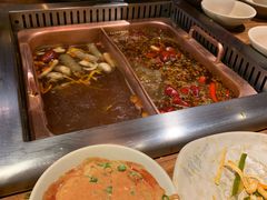 -老牌坊云南鱼豆花火锅(爱建店)
