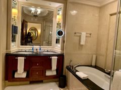 -广州富力丽思卡尔顿酒店