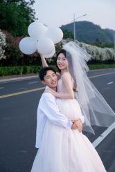 -雪中彩影婚纱摄影·微光艺术中心