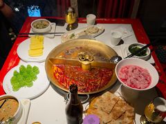 -小龙翻大江文化火锅(宽窄店)