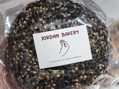 黑芝麻麻薯面包-佐敦面包铺·JORDAN BAKERY