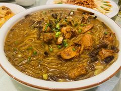 小鸡炖蘑菇-黄家饺子东北特色菜馆(湖滨商业街店)