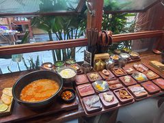 -银米·云南传统过桥米线(双廊黑金冠店)