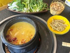 -盐帮菌王府石锅鸡(林芝总店)