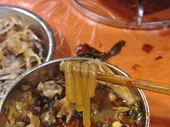 -鸿顺老铁锅美蛙鱼府(解放碑店)