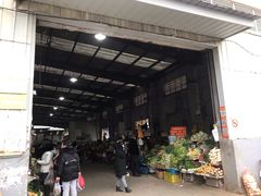 -七宝蔬菜农副产品综合交易市场-停车场