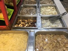 自助取餐区-无饿不坐海鲜自助烤肉火锅餐厅(塘下镇亿嘉国际广场店)