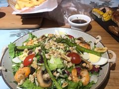 牛油果鲜虾沙拉-麦甜创意轻食餐厅(西康路店)