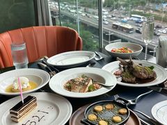 -福楼毕斯罗F Bistronome(国贸商城约会地标景观店)