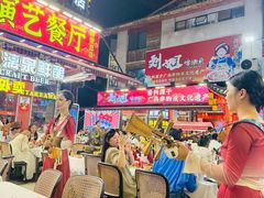 -刘姐啤酒鱼民族演艺餐厅(西街总店)