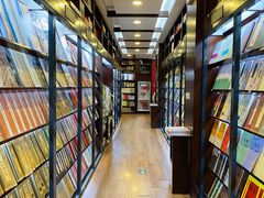 -新华书店(泉城路店)