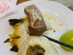 -敖特尔布里亚特美食坊(世纪花苑店)