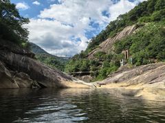 -燕子河大峡谷天坑仙境