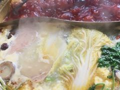 -小天鹅火锅·一线江景洪鼎旗舰店(洪崖洞店)