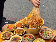 -拈签一笑黄牛肉辣卤串串