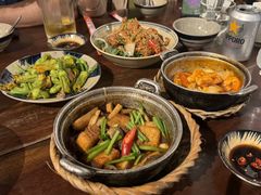 -Cuc Gach Quan Restaurant