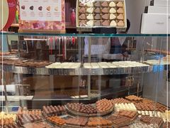 -Laderach 莱德拉(上海环贸iapm店)