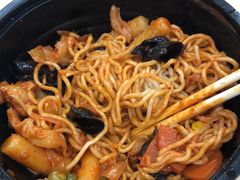 -全家便利店(襄阳南路店)