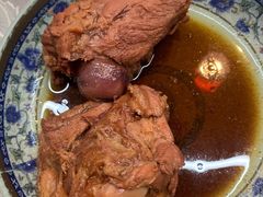 酱骨棒-东北哈尔滨酱骨头馆房掌柜铁锅炖
