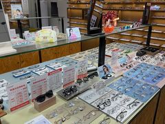 -罗伯特眼镜·蔡司官方授权(罗湖国贸店)