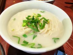 鱼汤手擀面-南京大牌档(香港广场店)