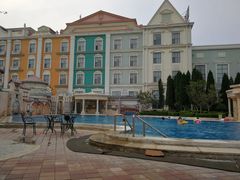 -泉城欧乐堡戏水湾艺术养生温泉