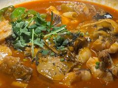 -魏铭鱼头捞饭(晋阳路店)