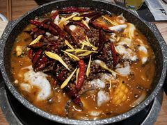 -山城外·非遗酸菜鱼(新都汇融店)