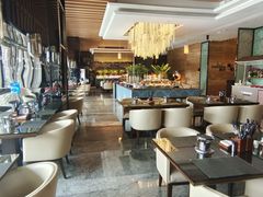 -深圳温德姆至尊酒店·大堂吧·户外花园