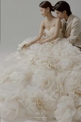 -挪娅婚纱摄影皇家会所