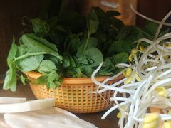 -九尺赵老四鲜鹅肠火锅