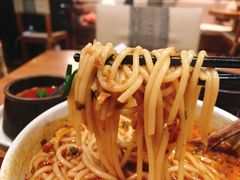 小锅米线-云海肴·云南小炒·汽锅鸡(天津国金汇店)