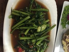 -Dang restaurant (patong phuket)