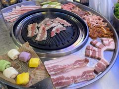 -哈哈碳都·牛肋条无限自助烤肉(台江万达店)