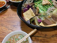 -万记麻辣烫国展总店
