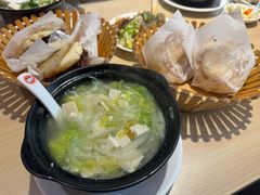 -闫家驴肉老店(华电一校店)