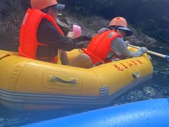 -安吉龙王山峡谷漂流