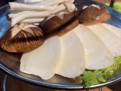 -青瓦炭韩潮烤肉(花园道店)