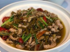 泡椒糯皮仔兔-尘香•传统川菜(创汇首座店)